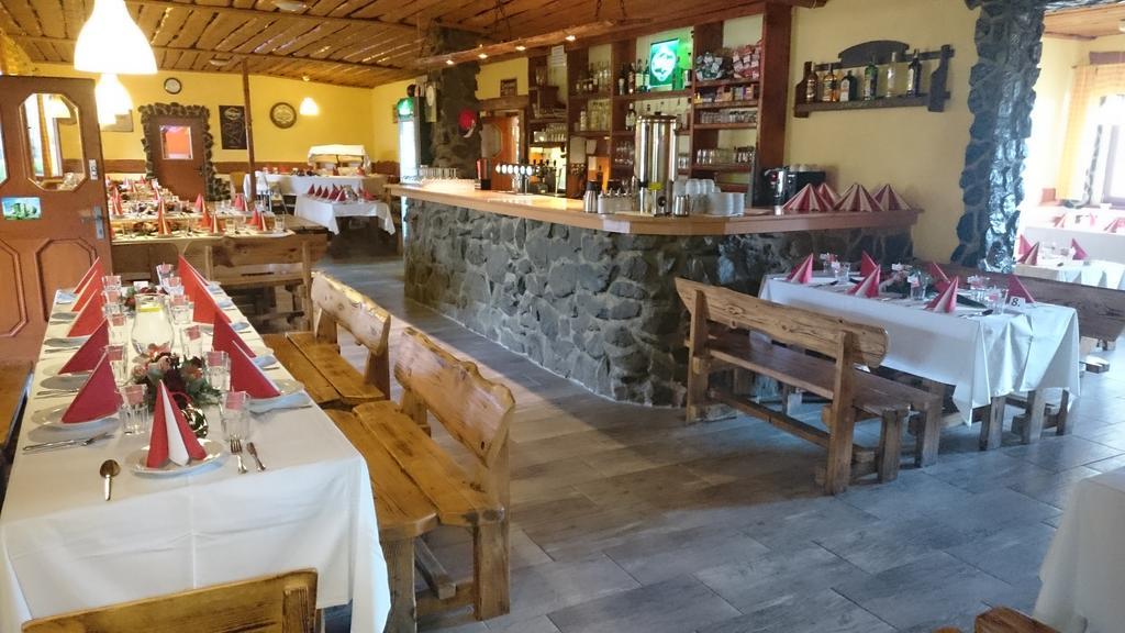 Penzion Jaroš Popuvky Esterno foto
